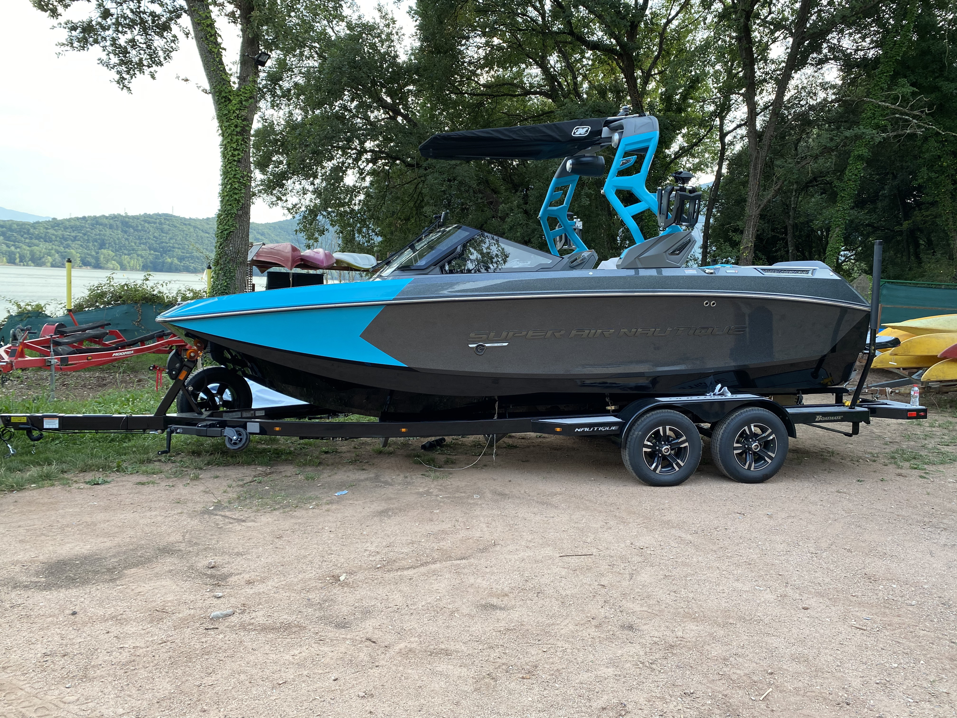 NAUTIQUE