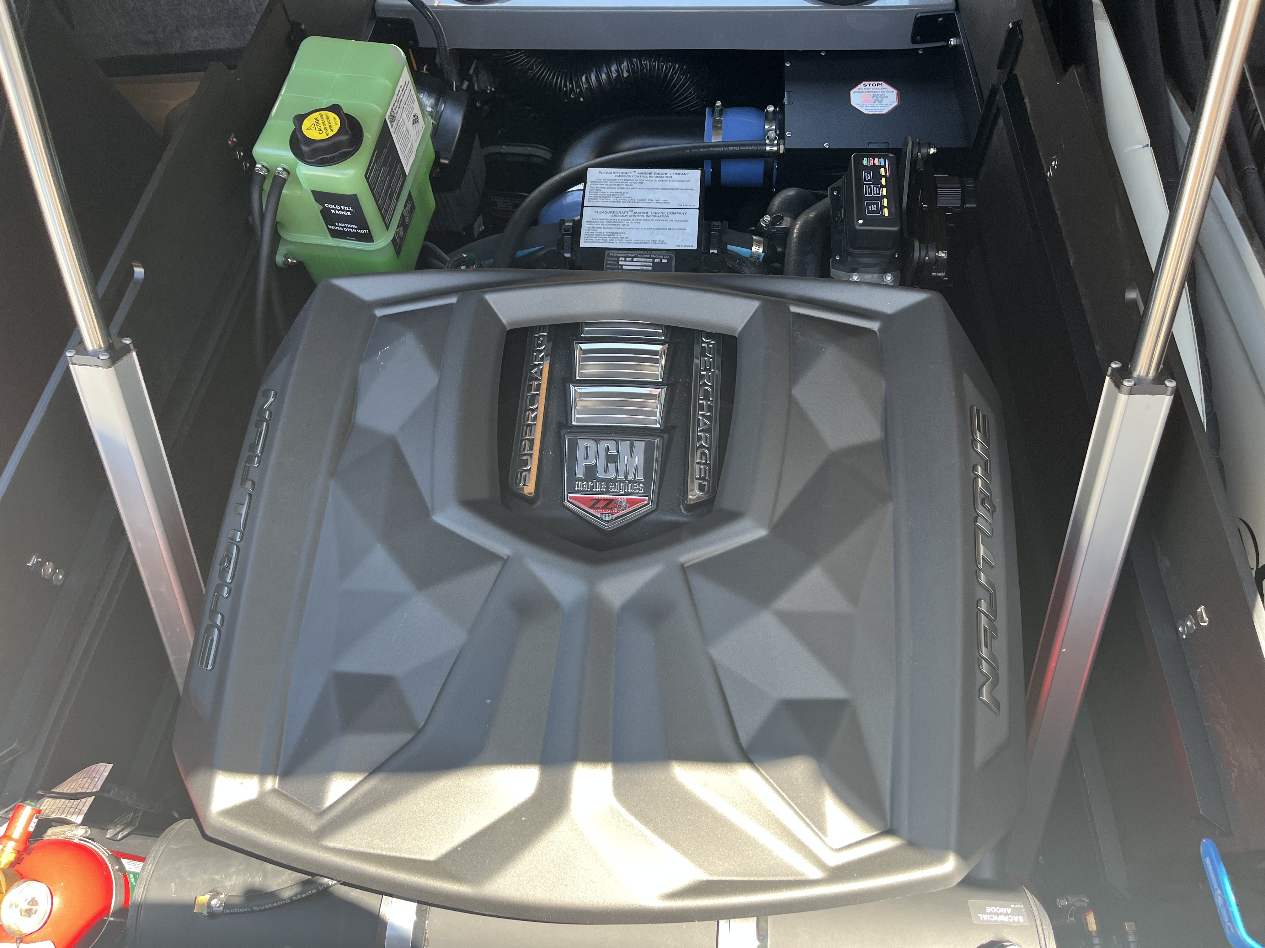 NAUTIQUE PARAGON 23