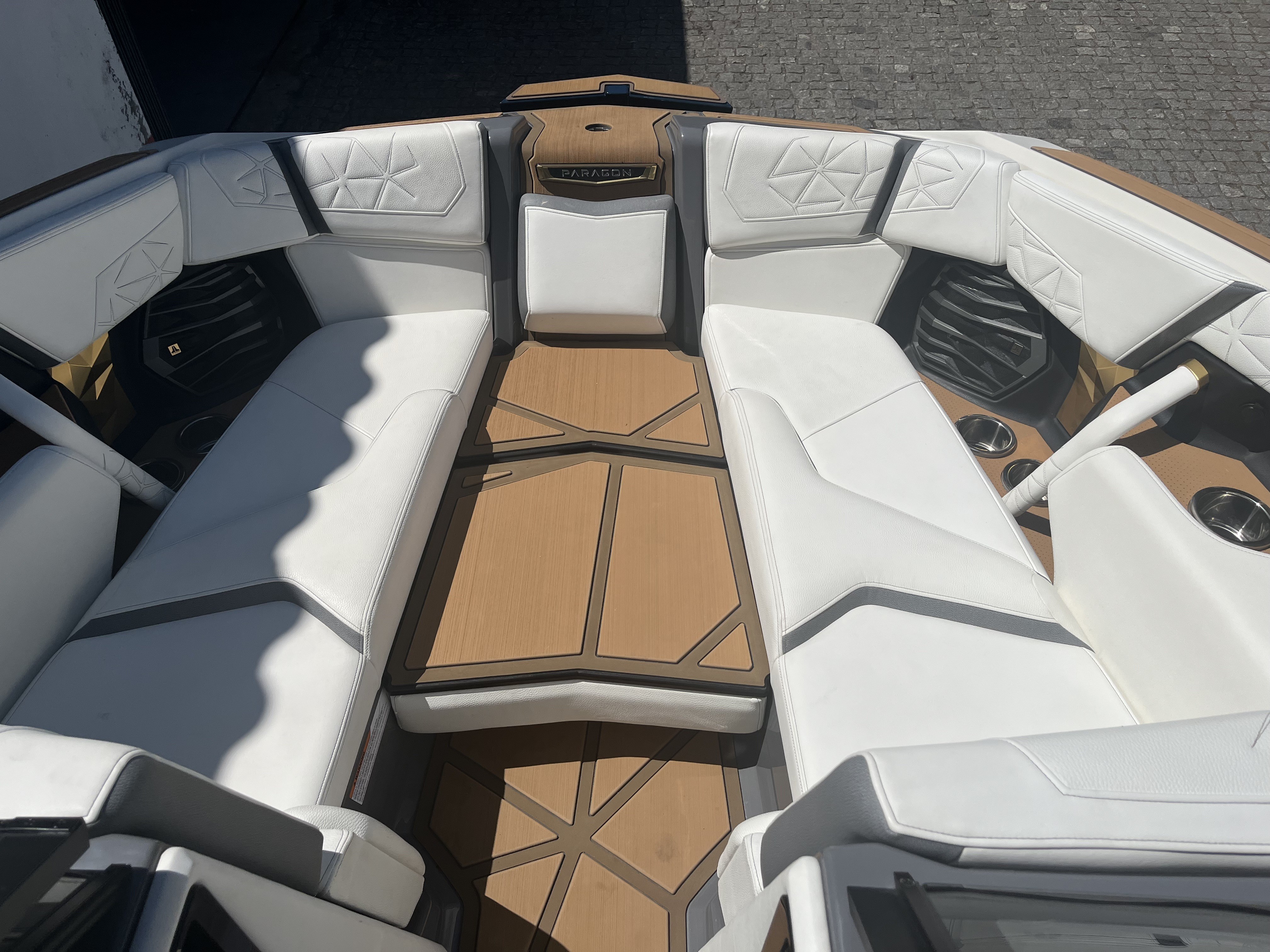 NAUTIQUE PARAGON 23