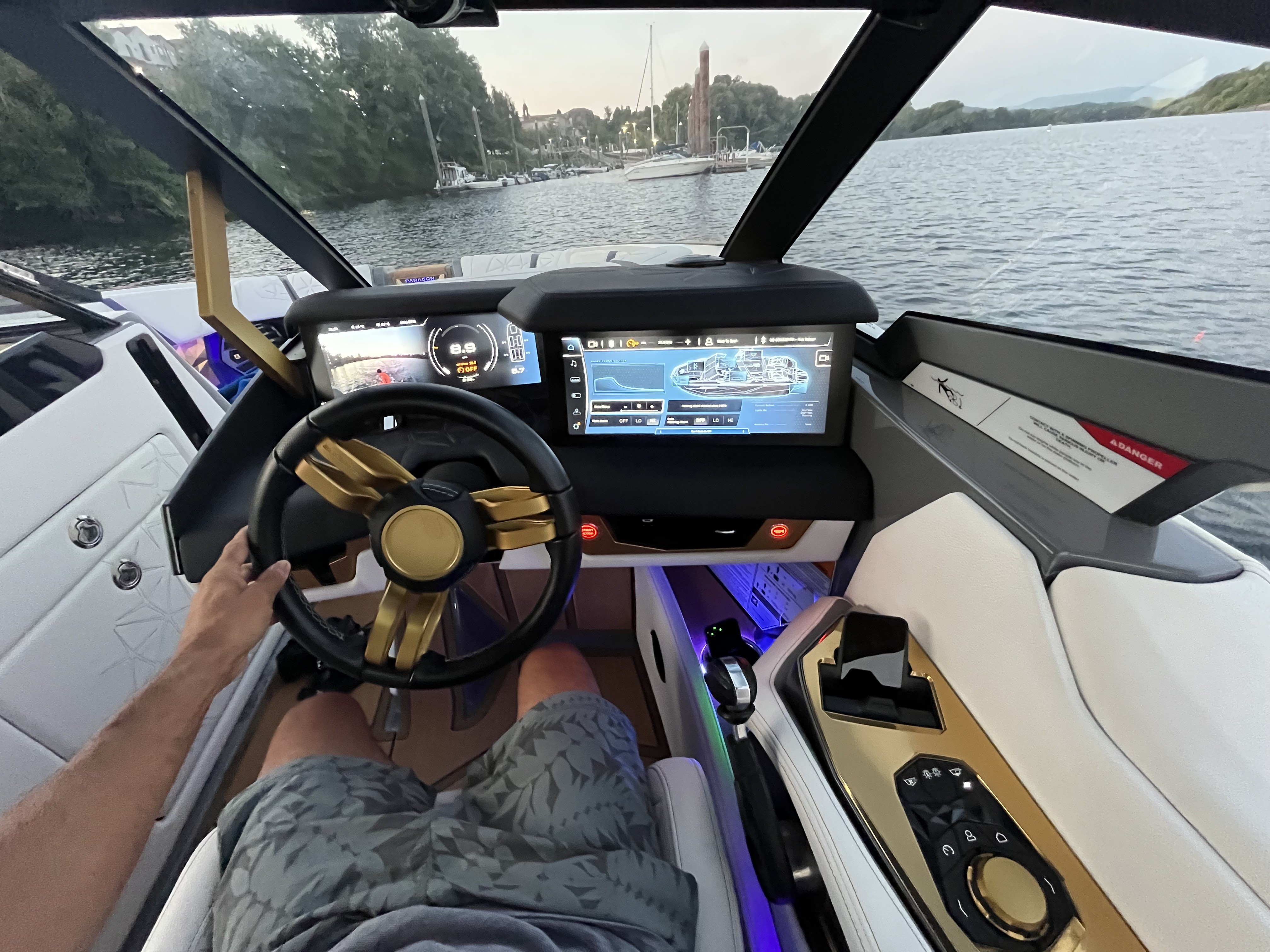 NAUTIQUE PARAGON 23